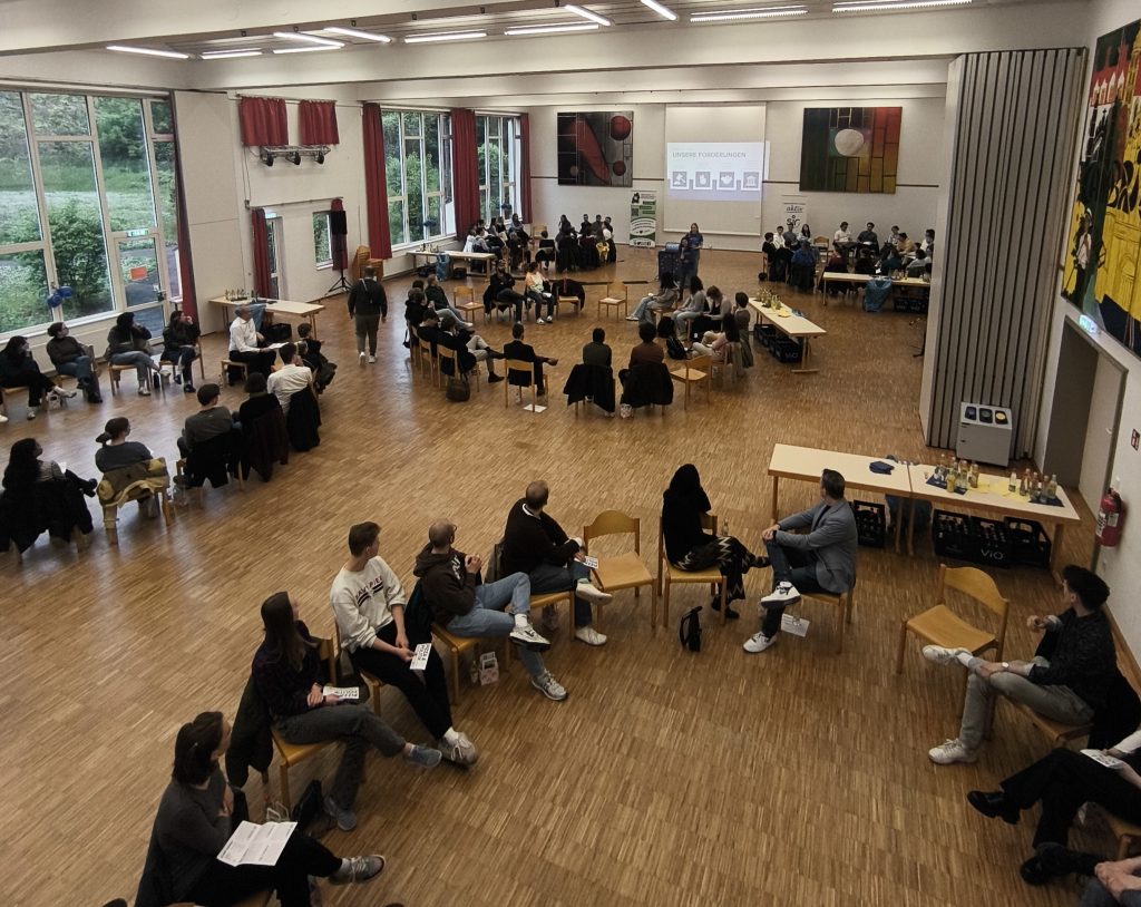 Alle sind auf ihren Sitzen - es kann losgehen!