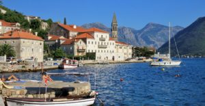 Widok_na_Perast_z_zachodu_01