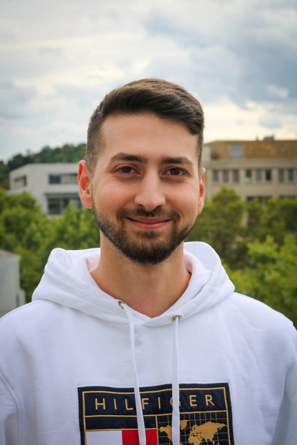 Portraitbild_Samet_Mutlu